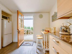 2 Bed in Cheltenham oc-46677