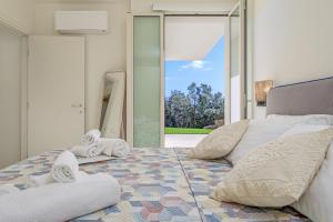 Cala Sole Suite - by And service