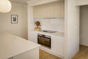 Waterville Retreat Walk to Town with Full AC