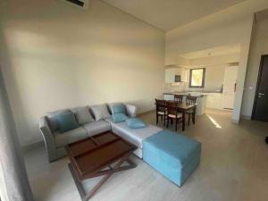 Villa - Sleeps 2 - Pool - Parking