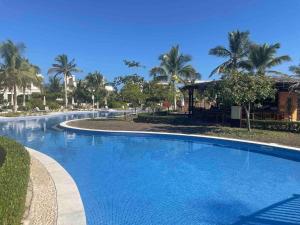 Villa - Sleeps 2 - Pool - Parking