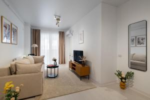 Central Residence Apartment 917