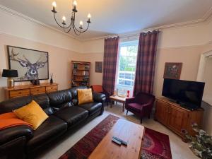 Central Georgian Townhouse in St Andrews with Garden