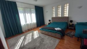 Villa VanDerVar-7rooms, long term rental, 29 euro per room per day, min 4 rooms, min 3 months with invoice