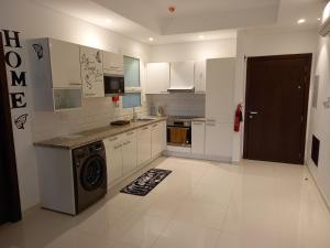 1Bed Apartment - Kalu Beach Resort Parking