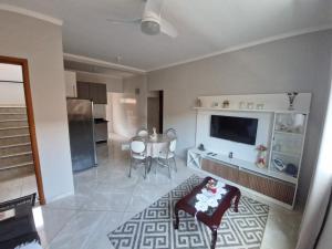 Apto com 3 quartos,1 vaga garagem e quintal