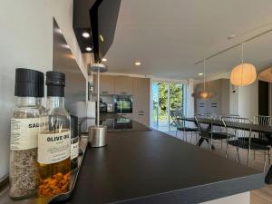 Nyrenoveret Sommerhus Med Havkig Ved Skåstrup