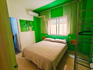 Maracuya House - Men Only