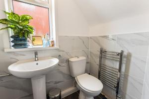 The Carr Lane Luxe Escape