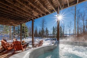 Leaf Peepers - HUGE deck, pizza oven, Pac-man!