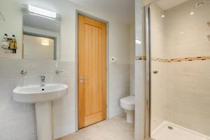 3 Bed in Totnes oc-bcdart
