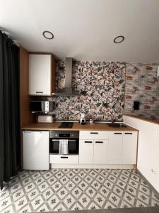 R9 Trabajo y Descanso Premium Junto a Metro Madrid