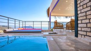 Akbel 2 bedroom secluded villa with private pool hot tub