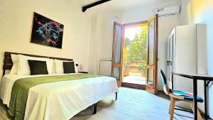 Big, Bright and Chic Terrace Flat