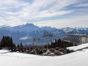 Apartment Villars Soleil A27 by Interhome