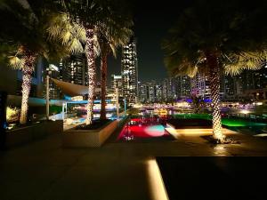 Modern 2-Bedrooms Apartment with Stunning Marina Views