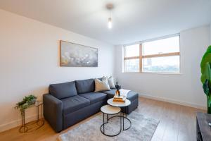 Luxury 1BR W WiFi and Secure Underground Parking