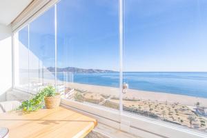 MI 18- GREAT SEEVIEWS , FIRST line seefront , NEW APPARTMENT
