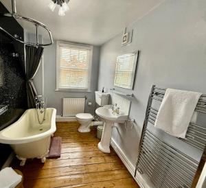 Augustines Cottage, Canterbury centre Free Parking
