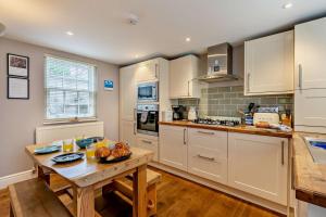 2 Bed in Uplyme oc-s28314