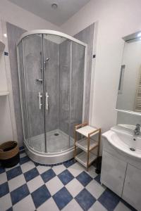 Studio lumineux - Balcon - Bureau - Gare a proximité