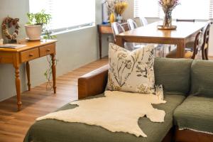 5 Bedroom Family Home with Private Apartment