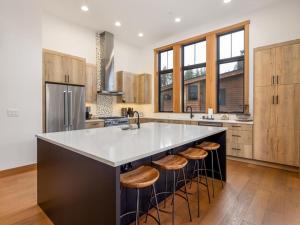 Suncadia 4 Bdrm Home located within the heart of the Resort