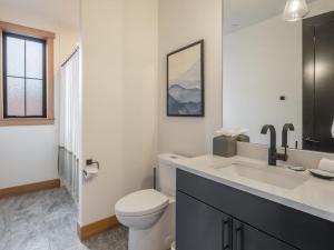 Suncadia 4 Bdrm Home located within the heart of the Resort