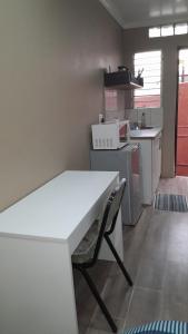 Cozy Studio Flat UJ, Rea Vaya, Wits, Milpark