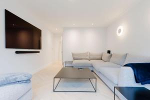 Sleek 2BDR City Retreat in South West London