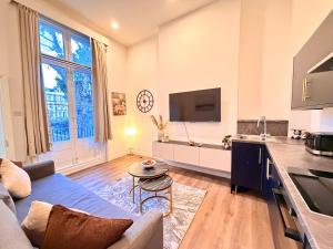 Modern flat in Earls Court - Sleep 4