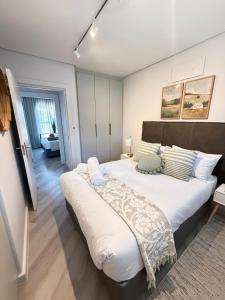 Platform 123 - 2 On Tabak with onsite Parking