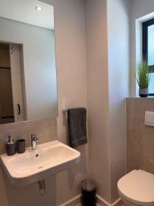 Platform 123 - 2 On Tabak with onsite Parking