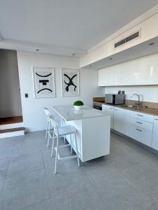 Sky View City Apartment