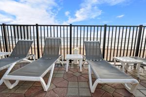 Outrigger Beach Club Resort by CoolVacay