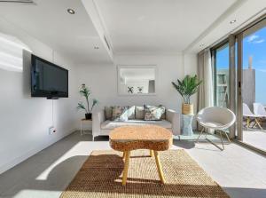 Sky View City Apartment