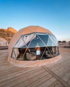 BUBBLES LUXURY CAMp & BUBBLES ROOM