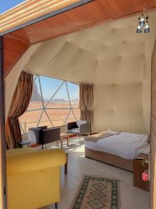 BUBBLES LUXURY CAMp & BUBBLES ROOM
