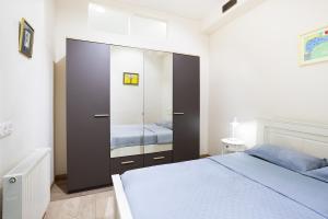 Cozy brick style studio N N