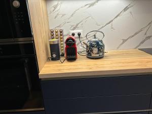 La Normandine, mer, histoire, plage débarquement gold beach, maison 4 chambres, spacieuse avec jardin et parking gratuit