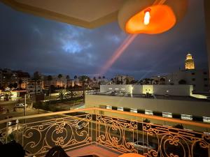 Central 80s designer Flat