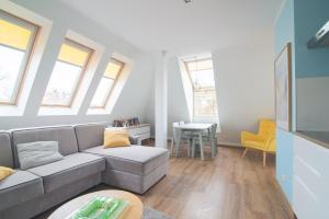 Słoneczne Poddasze przy molo i plaży