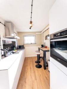 Stylisch Loft I Industrie-Design I Kamin I Netflix