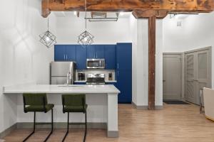 Brick & Bed Riverfront Lofts, H 504