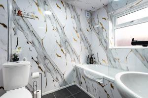 Newland Ave 4 Bedroom 5 Smart TVS 1,5 Bathroom Ebenezer Garden House