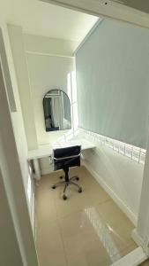 Charming Seapoint Studio Apartment 200m to Ocean