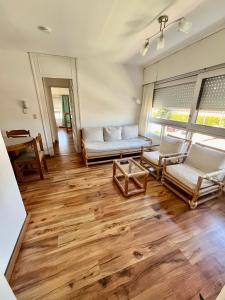 Edificio Carbe Punta del Este - Frente al Mar -parada 2 de la Mansa