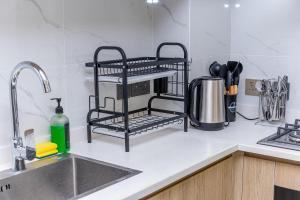 Cozy 1 BDR Apartment Opposite Junction Mall, Riara Road