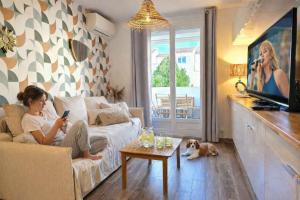 Les Lavandes - à 5min de la mer à pieds , avec balcon et parking - BY AURAconciergerie