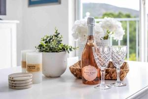 BlueSapphire & IceWhite HideAway 72SP